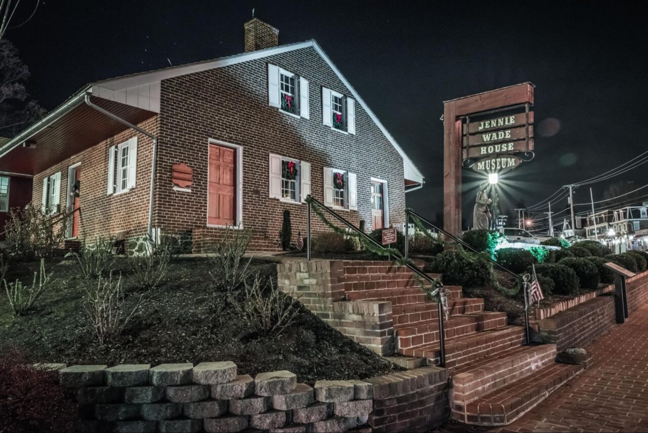 Jennie Wade House at night
